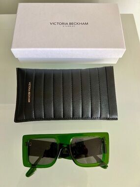 VICTORIA BECKHAM VB677S Transparent Green Sunglasses